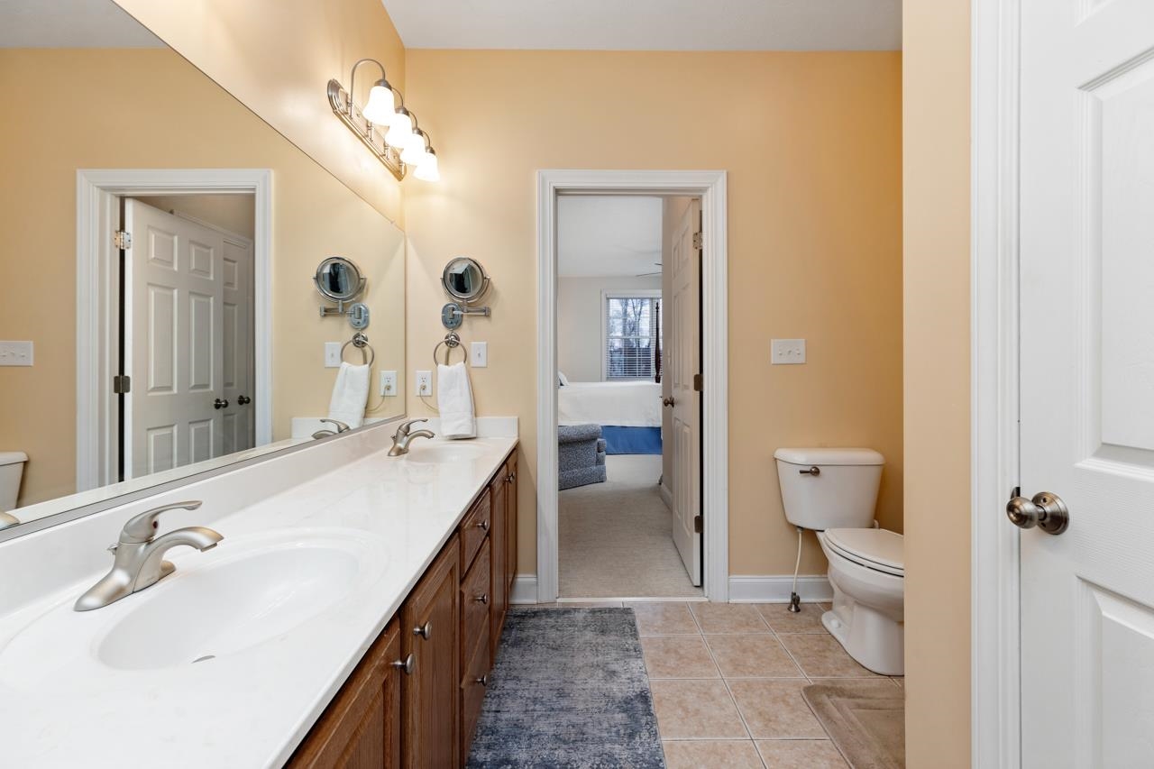 77 Whispering Oaks Dr