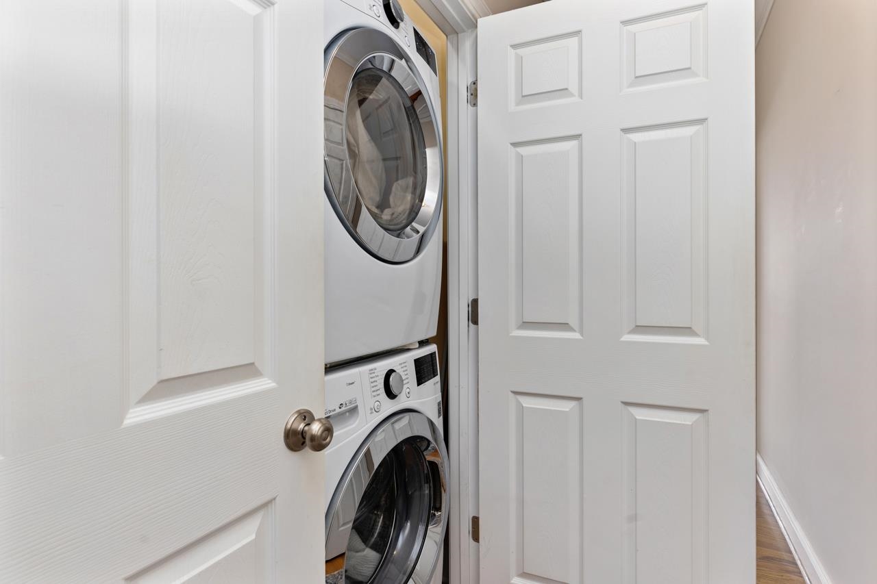 77 Whispering Oaks Dr