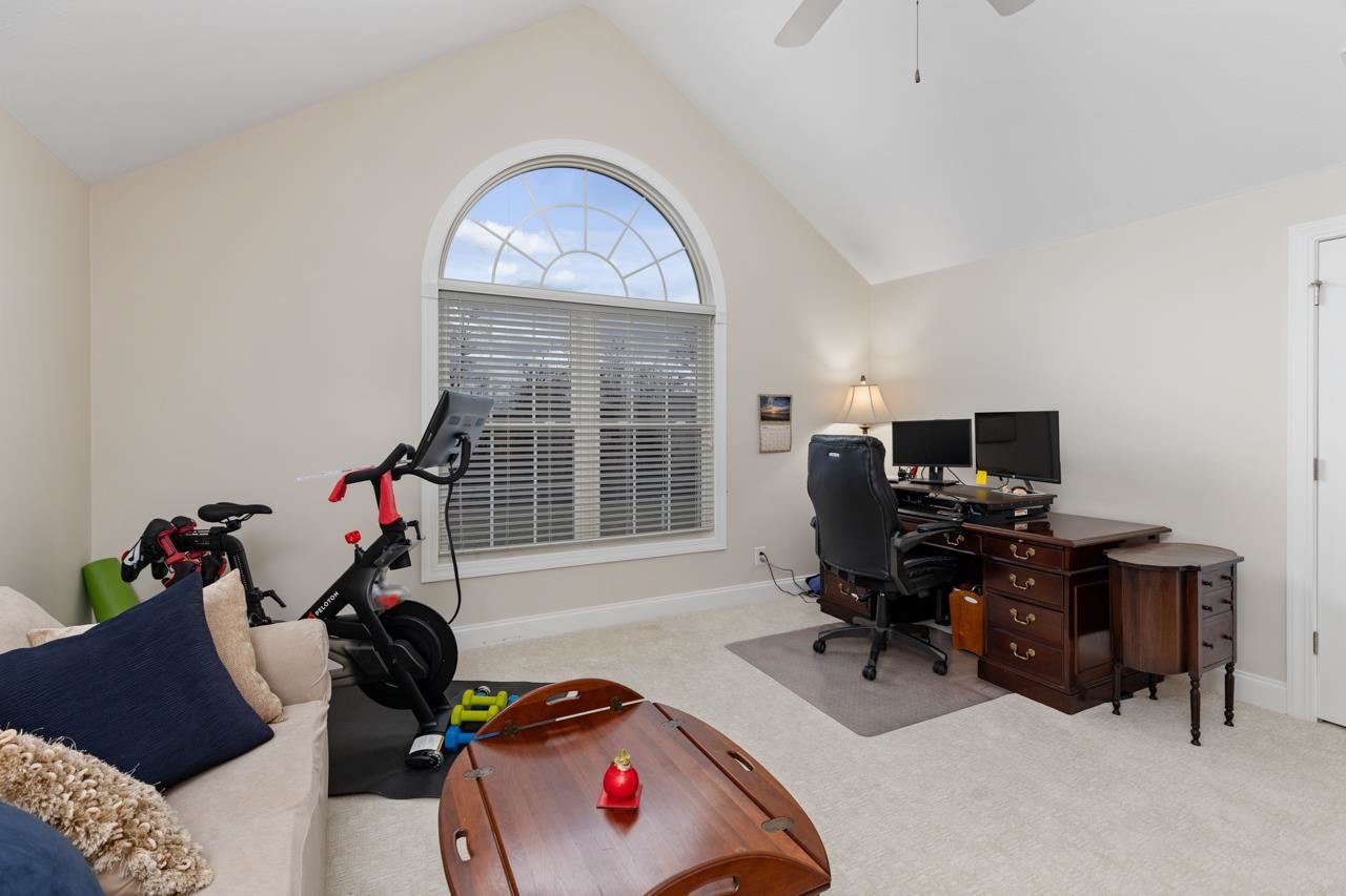 77 Whispering Oaks Dr