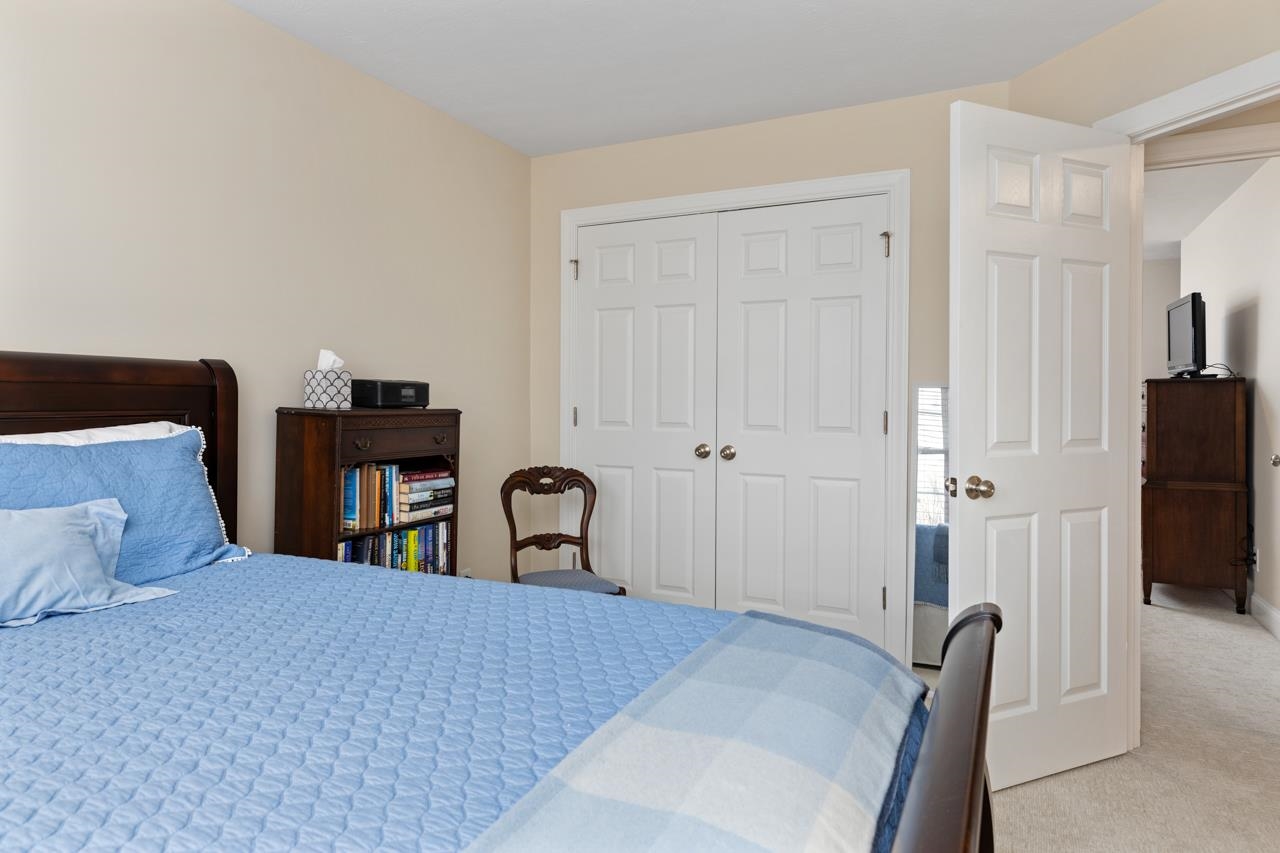 77 Whispering Oaks Dr