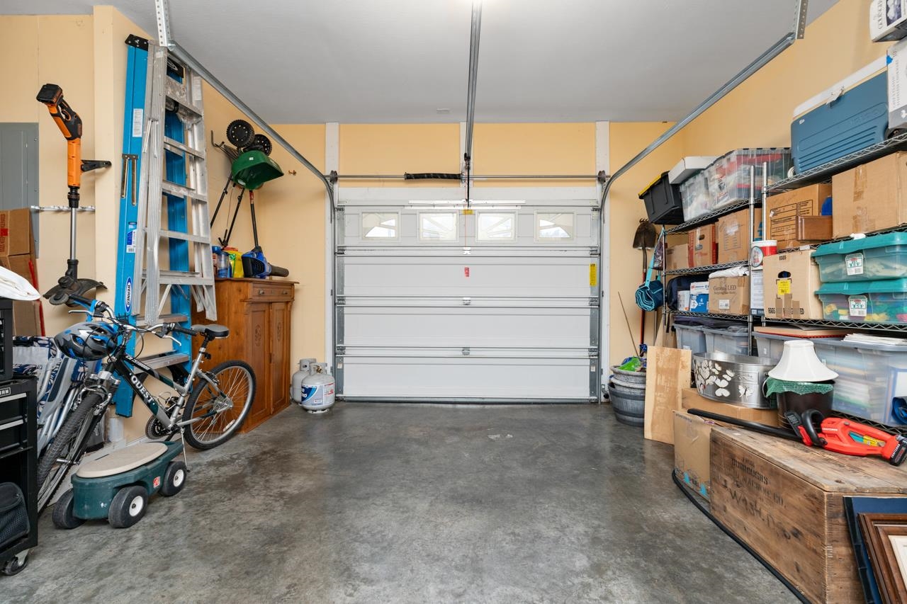 77 Whispering Oaks Dr