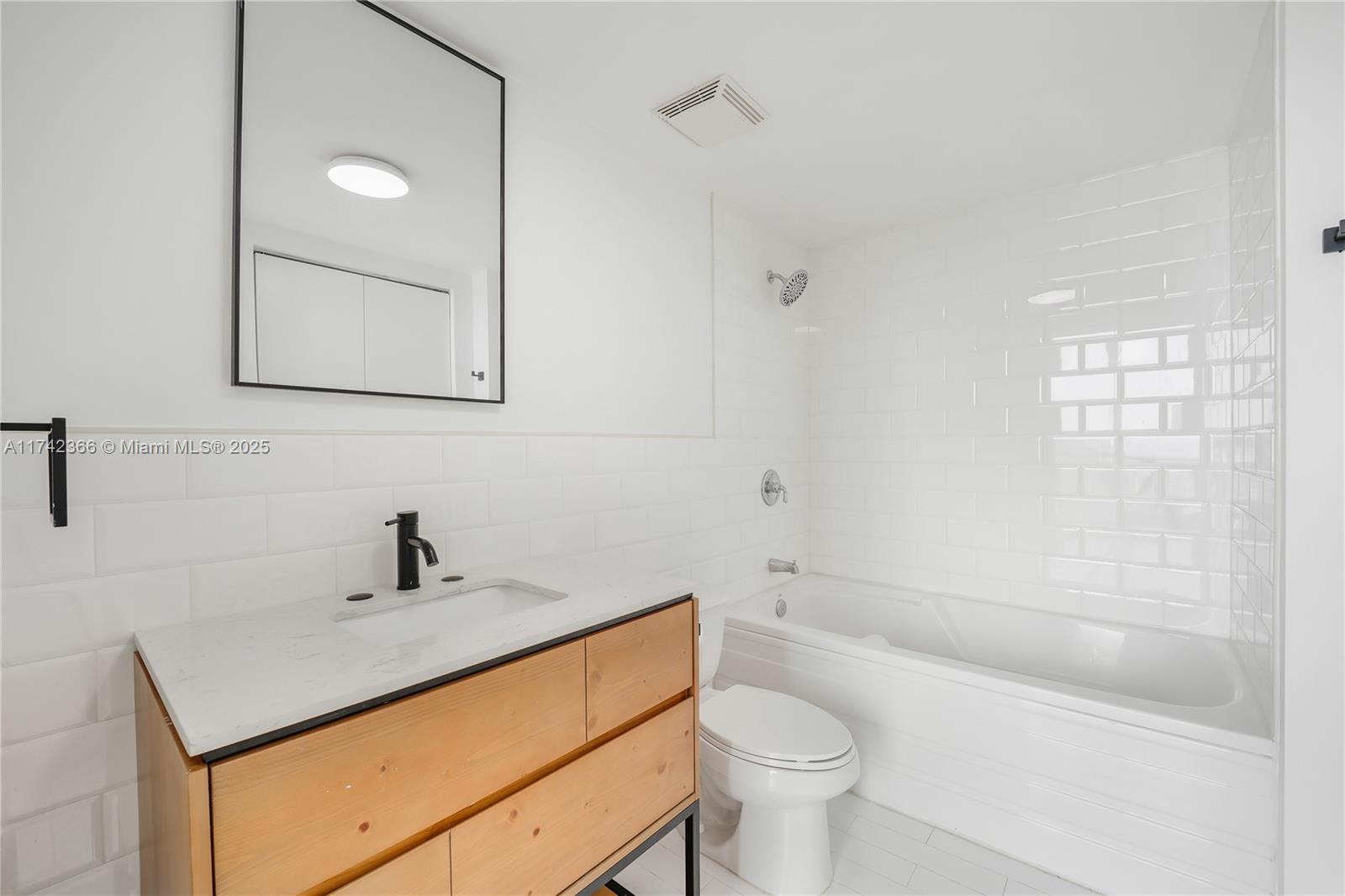 690 SW 1st Ct #3117, Miami FL 33130