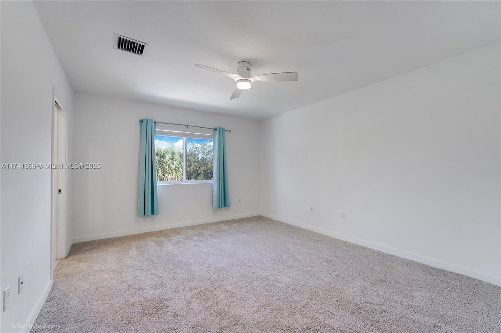 20849 NW 9th Path, Miami Gardens, Florida image 12