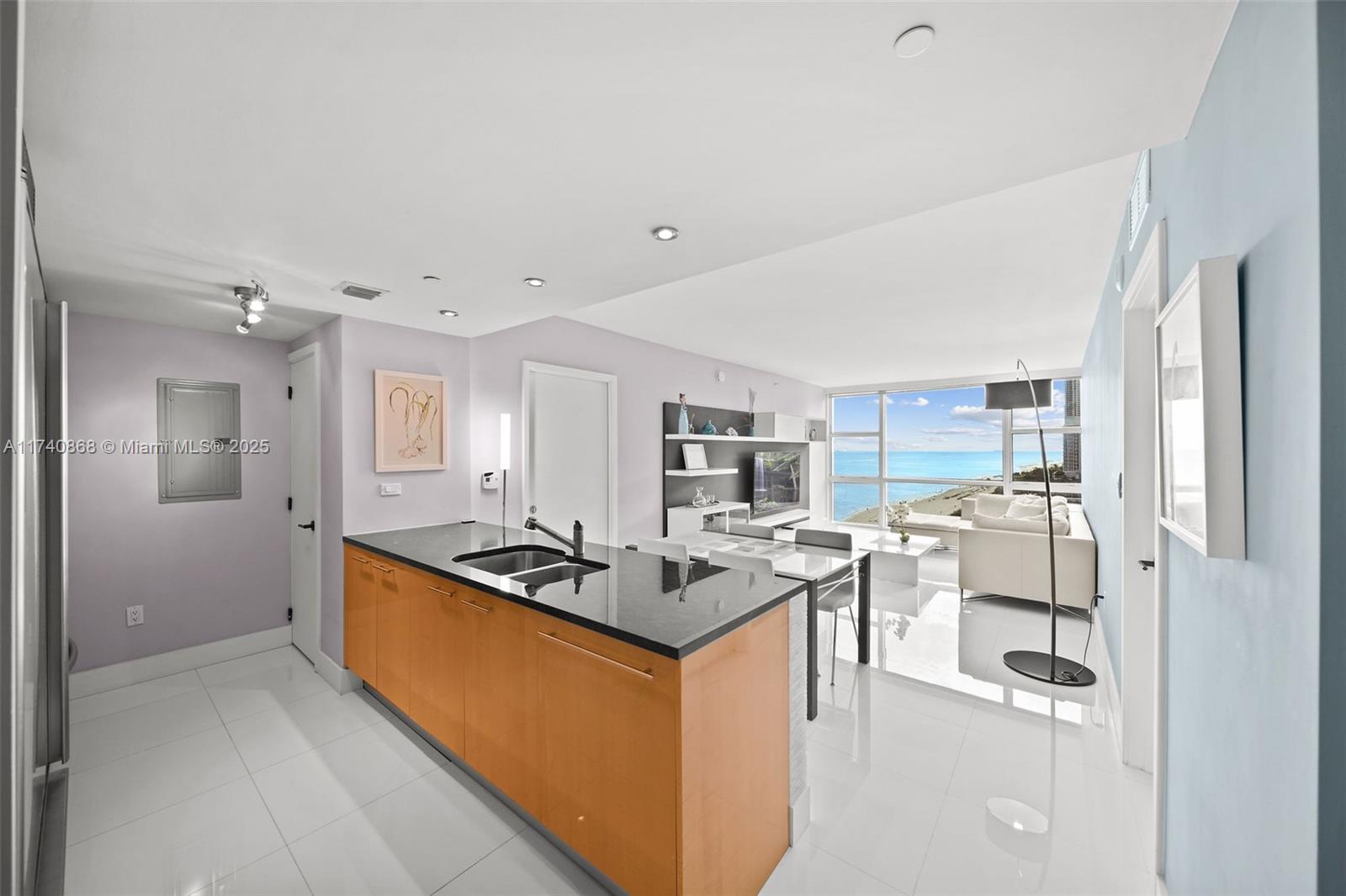 Condo for Rent in Miami Beach, FL
