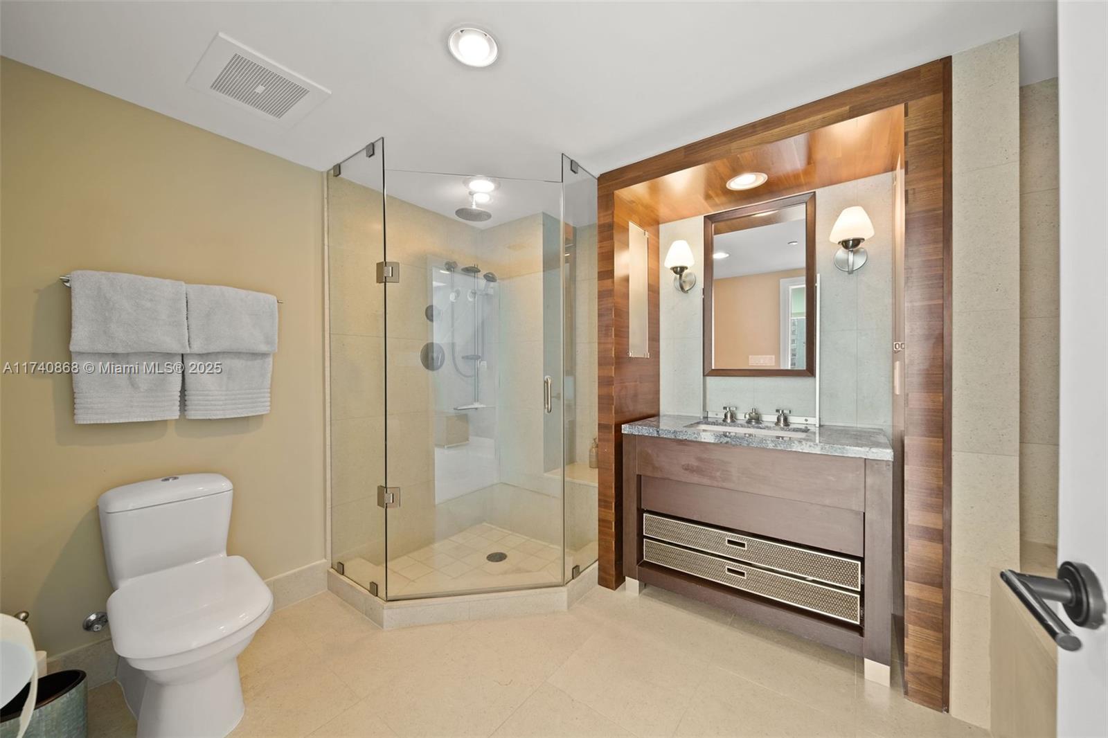 6801 Collins Ave #1214 (Deed Number 1206), Miami Beach FL 33141
