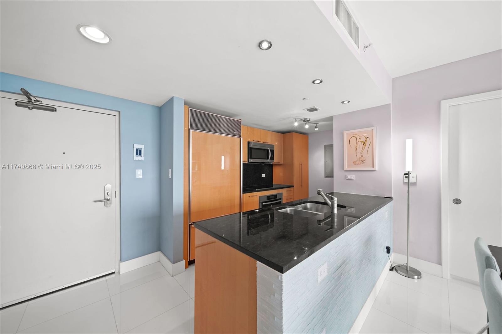 6801 Collins Ave #1214 (Deed Number 1206), Miami Beach FL 33141
