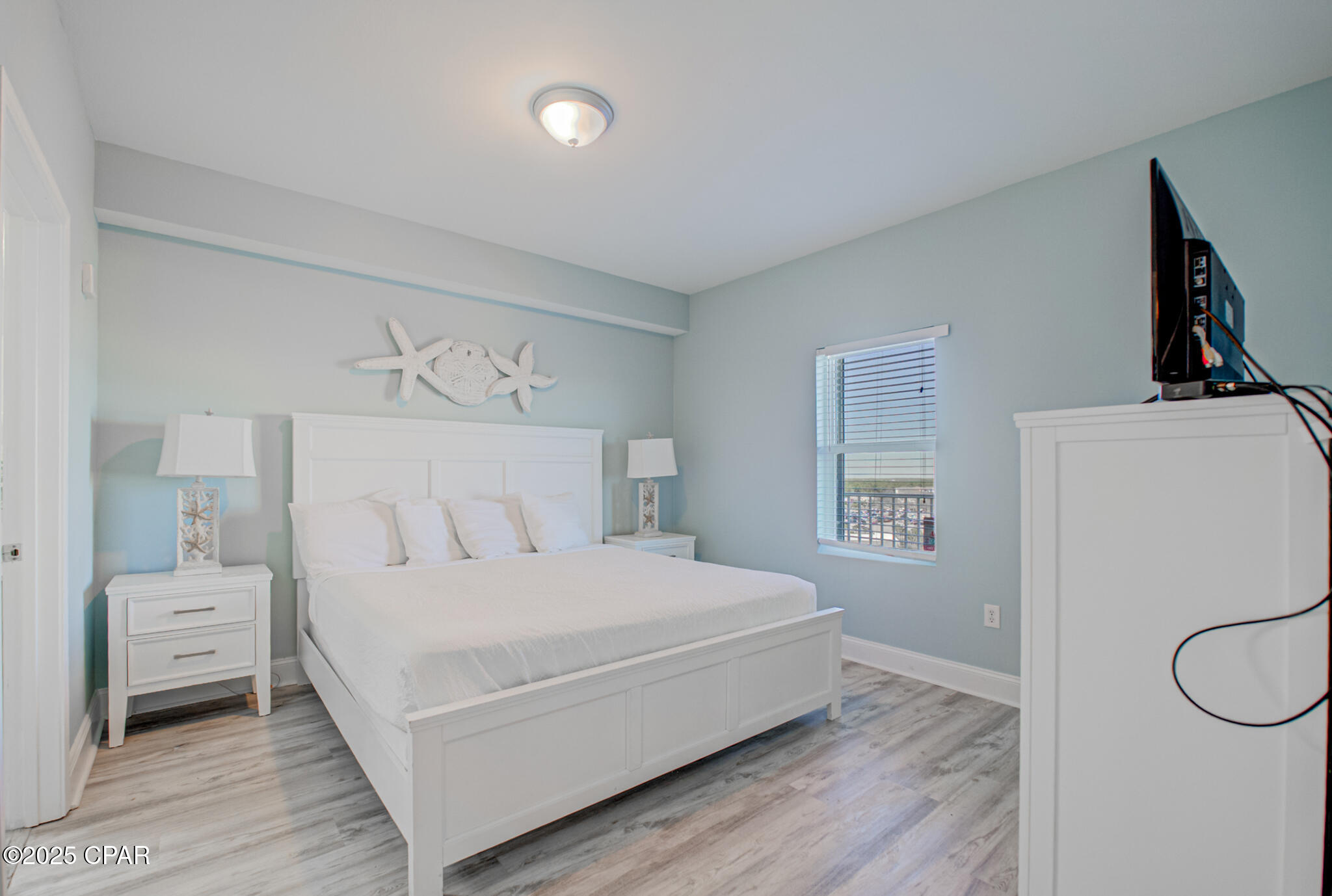 Image 18 For 9860 Thomas Drive 821