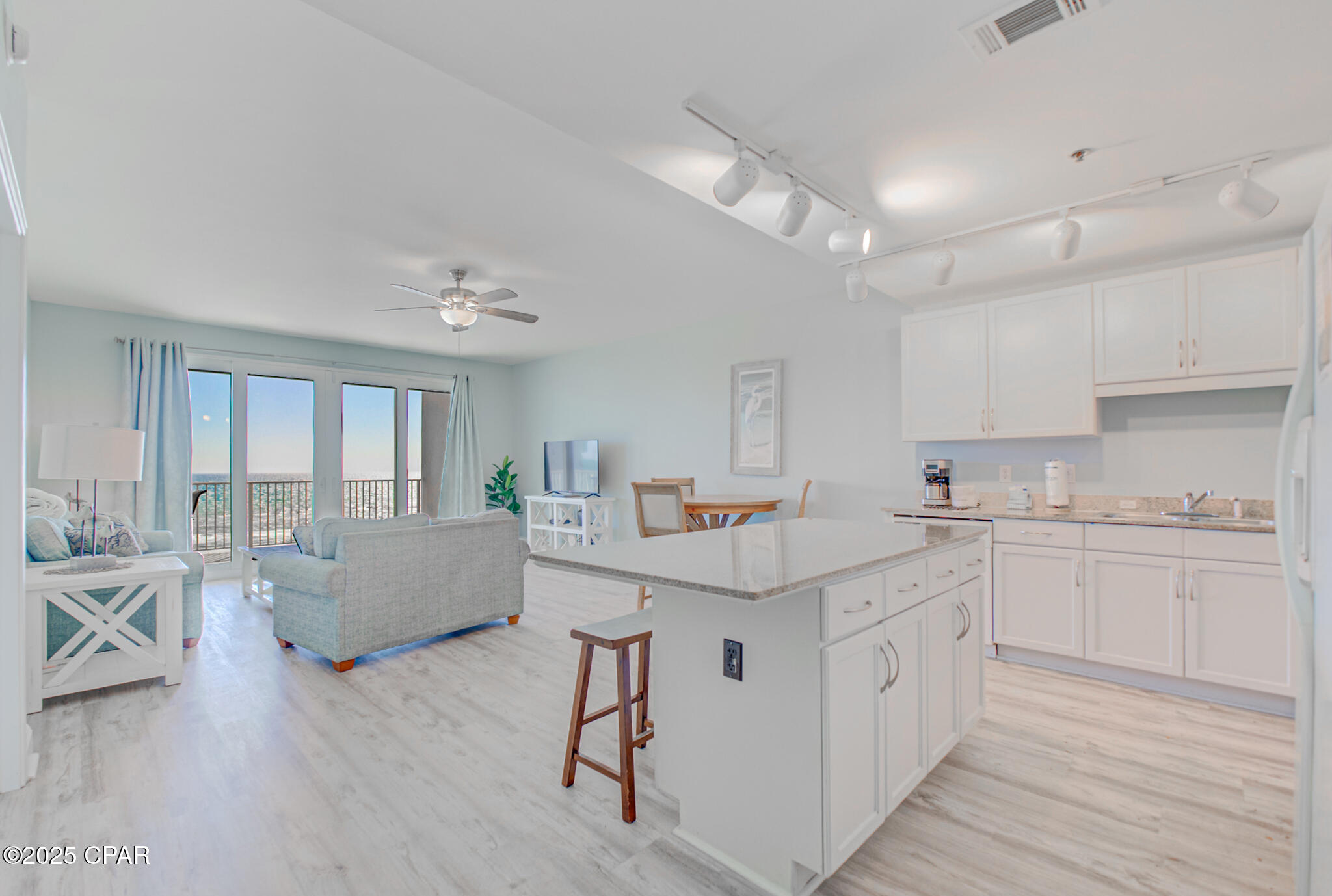 Image 2 For 9860 Thomas Drive 821