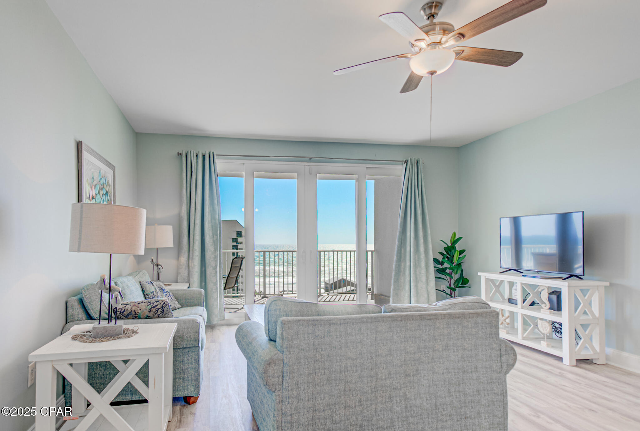 Image 3 For 9860 Thomas Drive 821