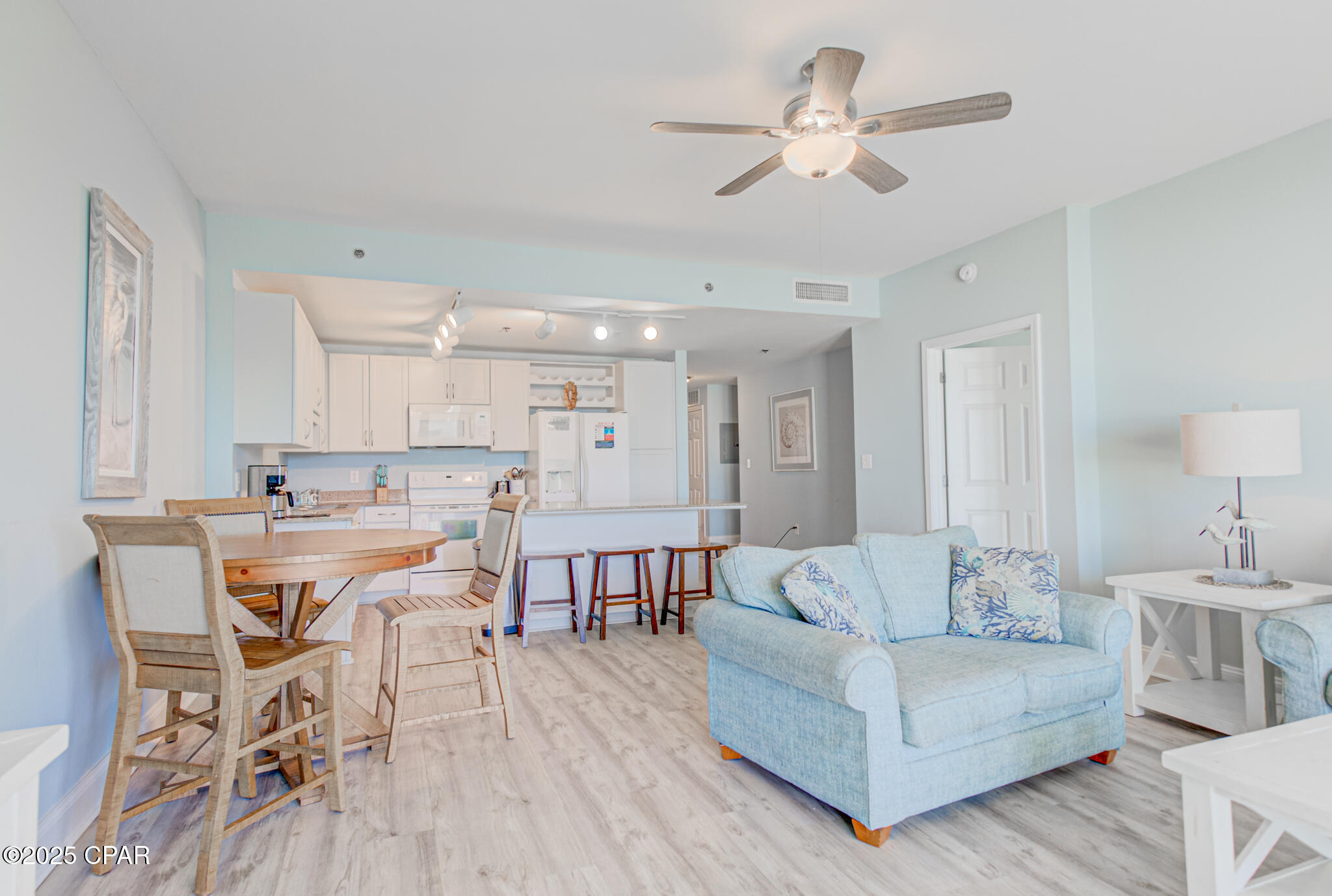 Image 6 For 9860 Thomas Drive 821