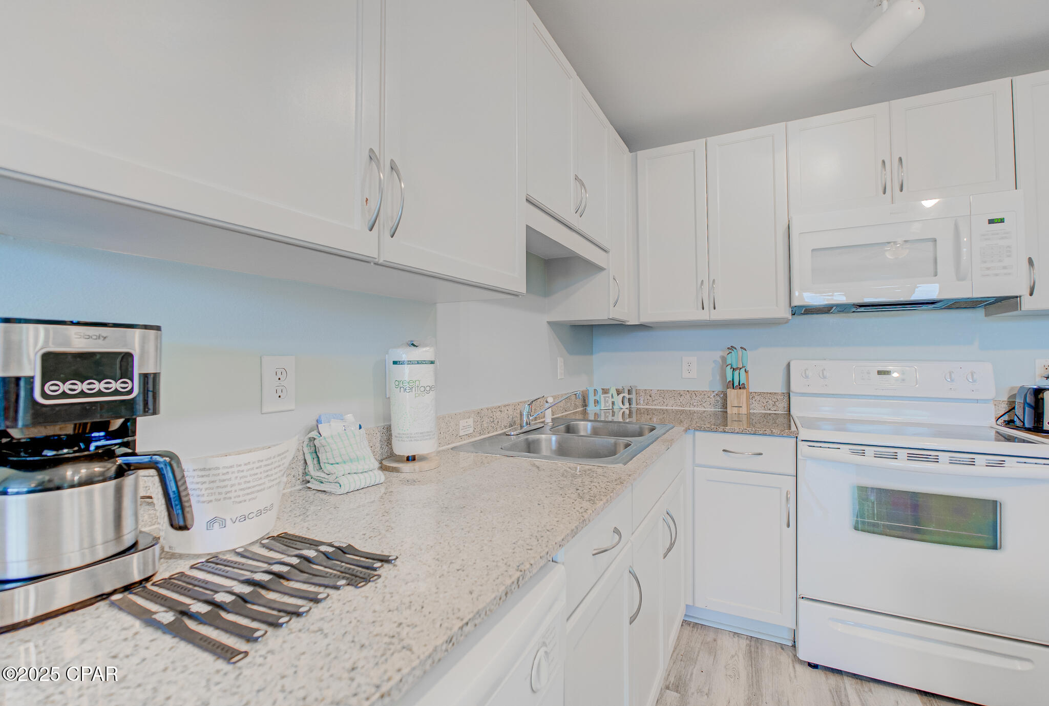 Image 7 For 9860 Thomas Drive 821
