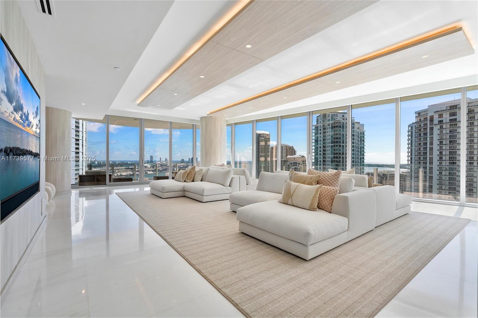 Apartamento à Venda em Miami, FL