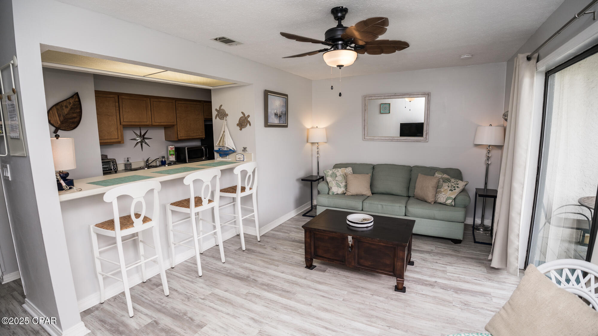 Image 3 For 17614 Front Beach Road 10c