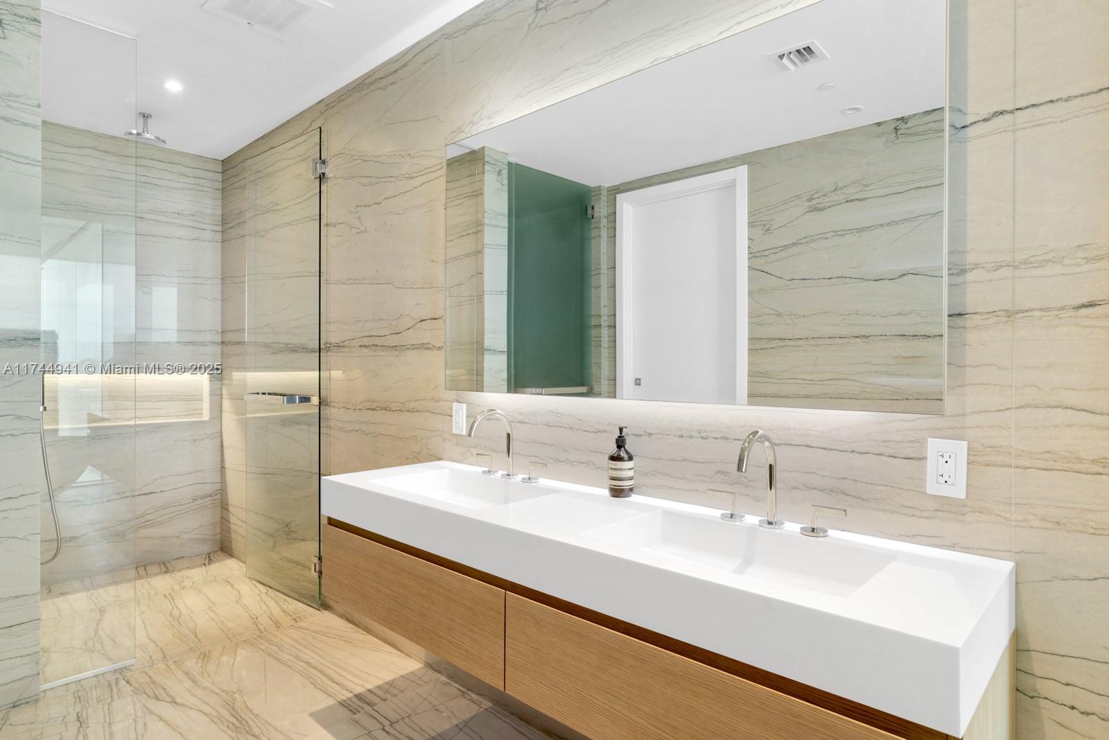 8701 Collins Ave #805, Miami Beach FL 33154