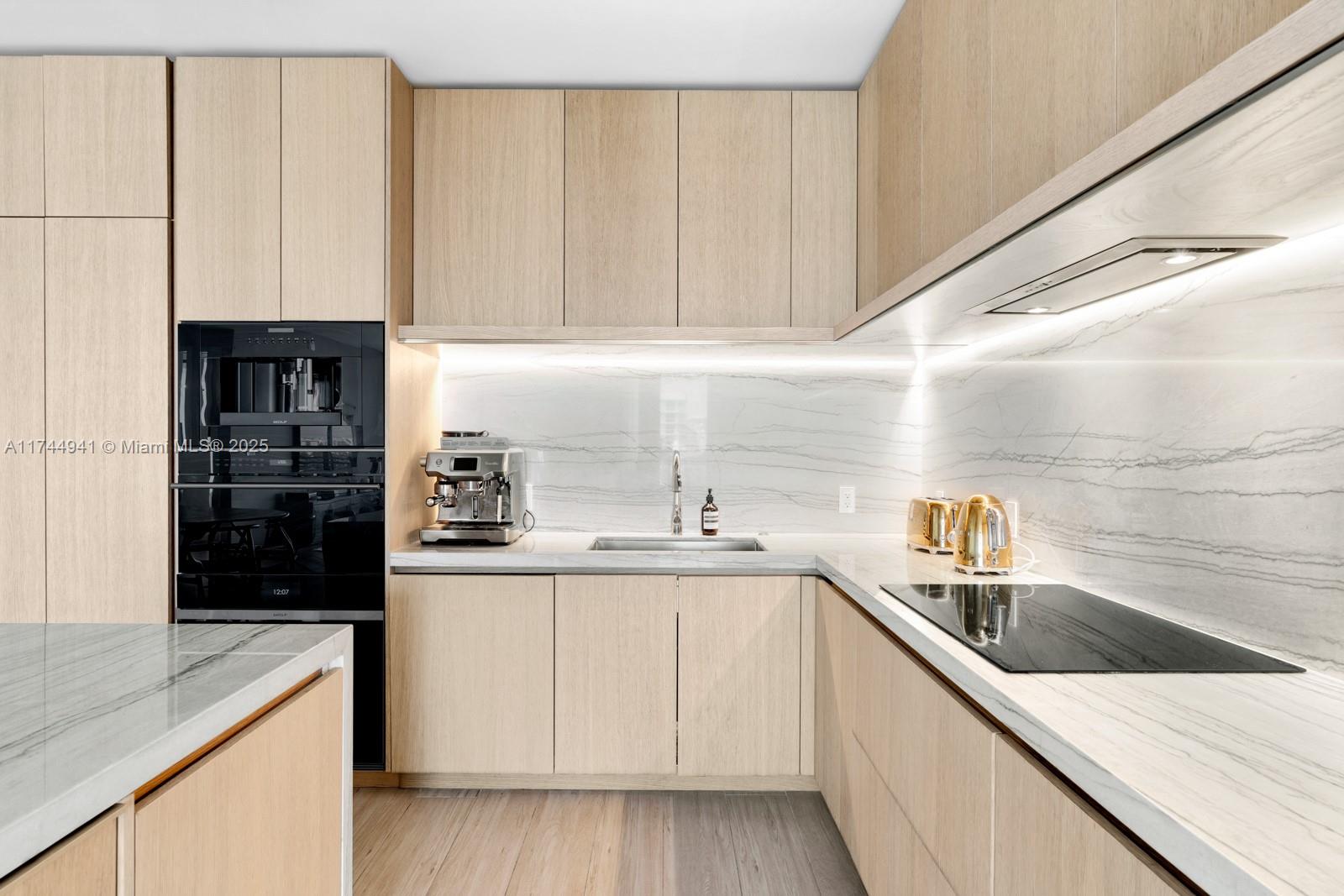8701 Collins Ave #805, Miami Beach FL 33154