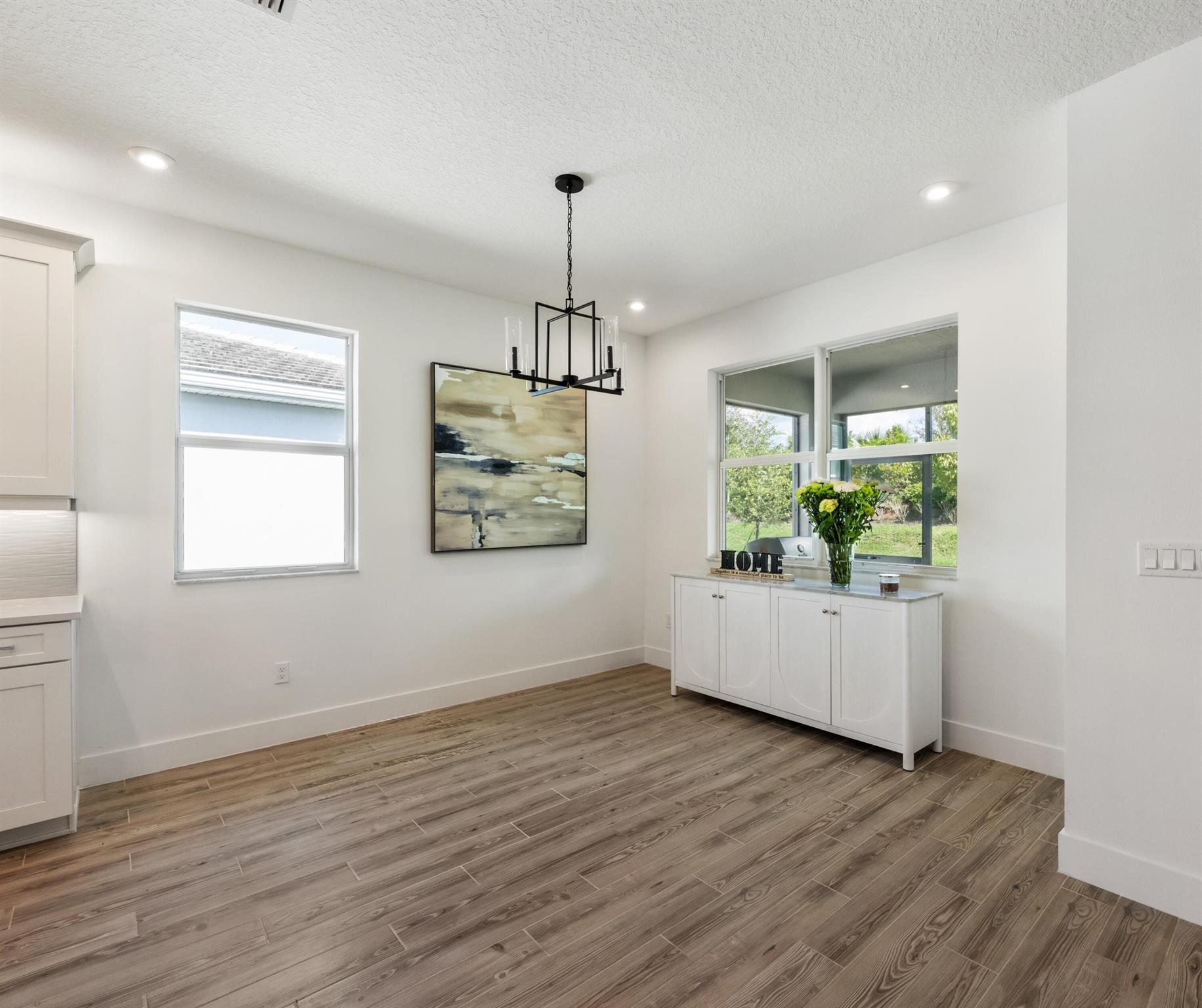 Photo 13 of home located at 11959 SW Viridian Boulevard, Port St Lucie FL