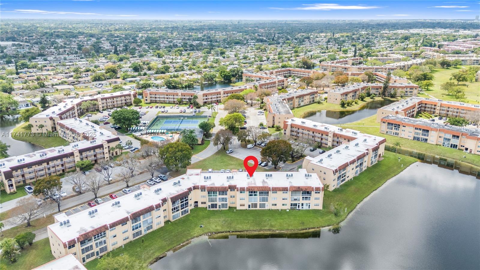 Sunrise Lakes 71 Condo