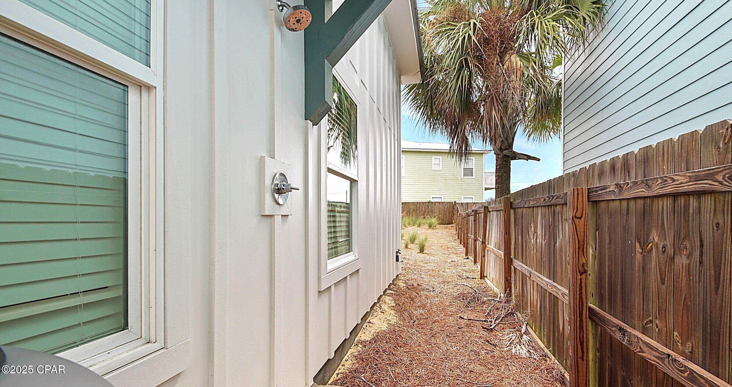Image 14 For 3919 Ocean View B Drive