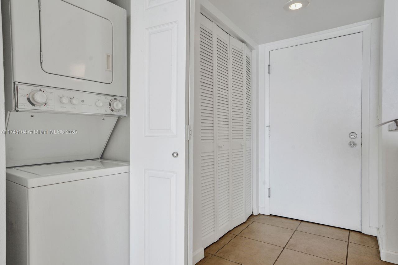 770 Claughton Island Dr #808, Miami FL 33131