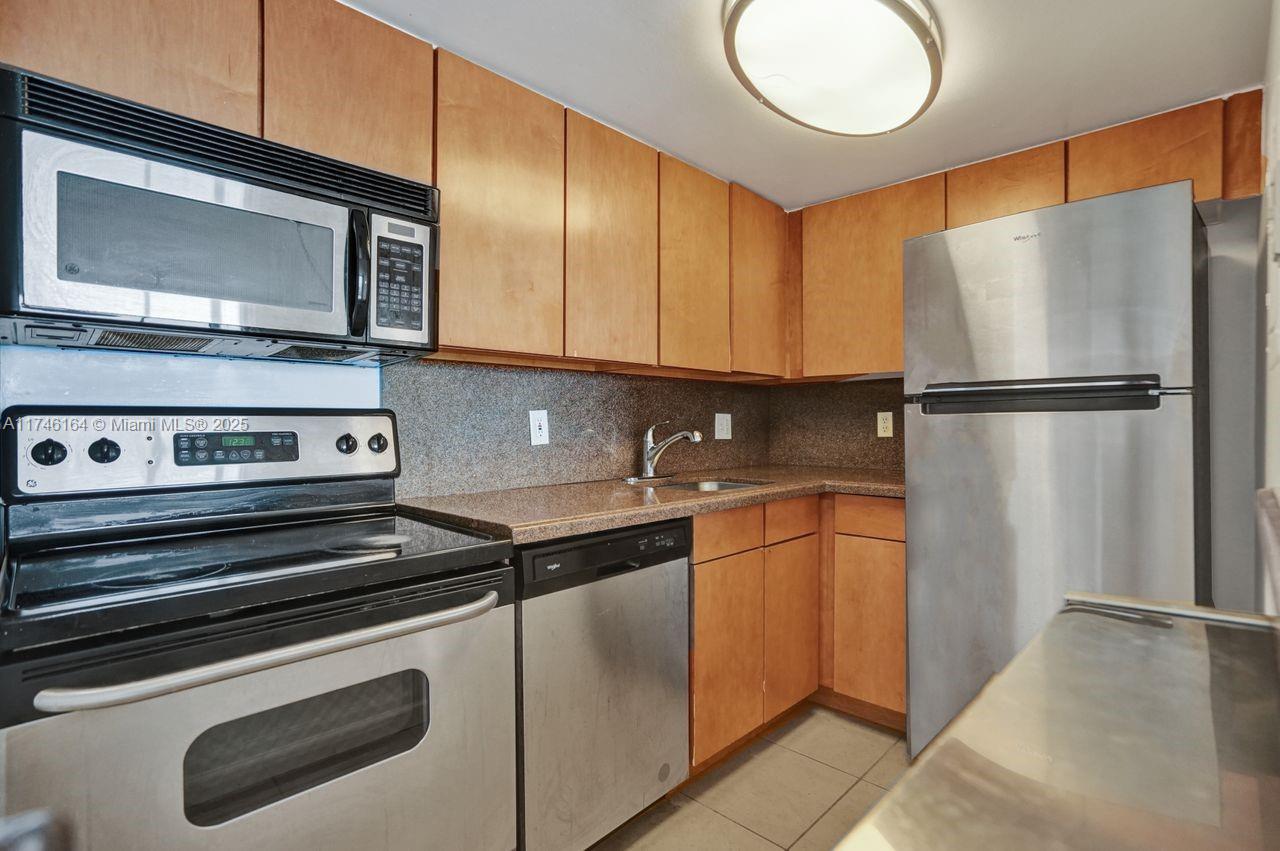 770 Claughton Island Dr #808, Miami FL 33131