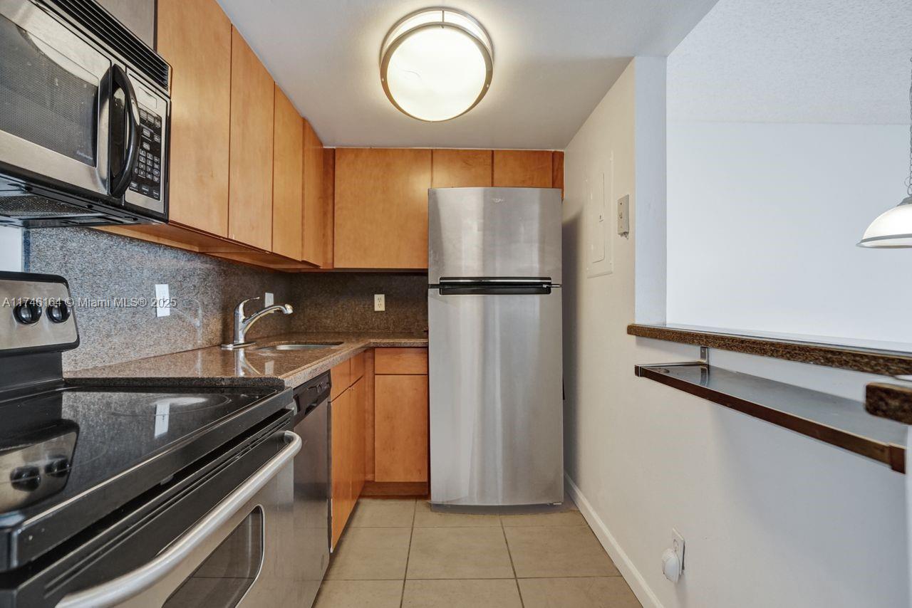 770 Claughton Island Dr #808, Miami FL 33131