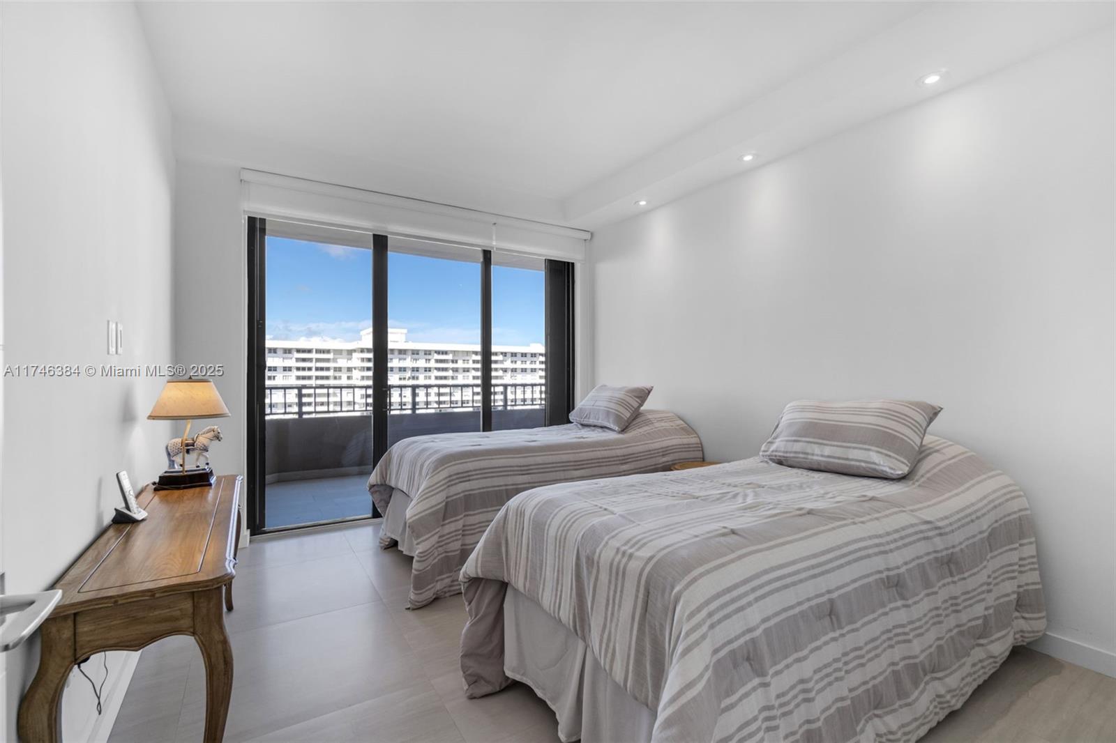 251 Crandon Blvd #829, Key Biscayne FL 33149