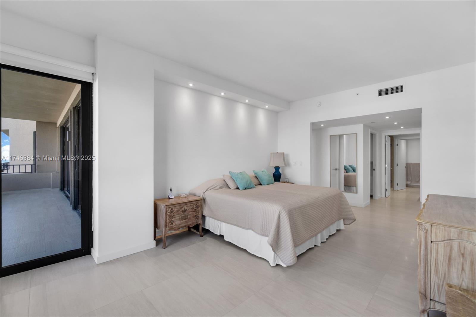 251 Crandon Blvd #829, Key Biscayne FL 33149