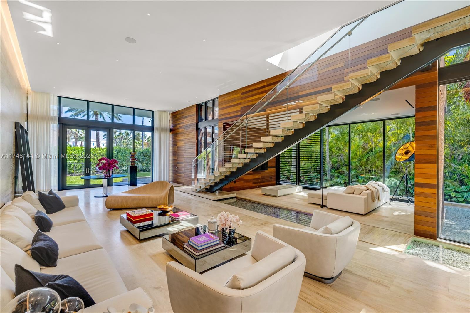 Casa en Venta en Golden Beach, FL