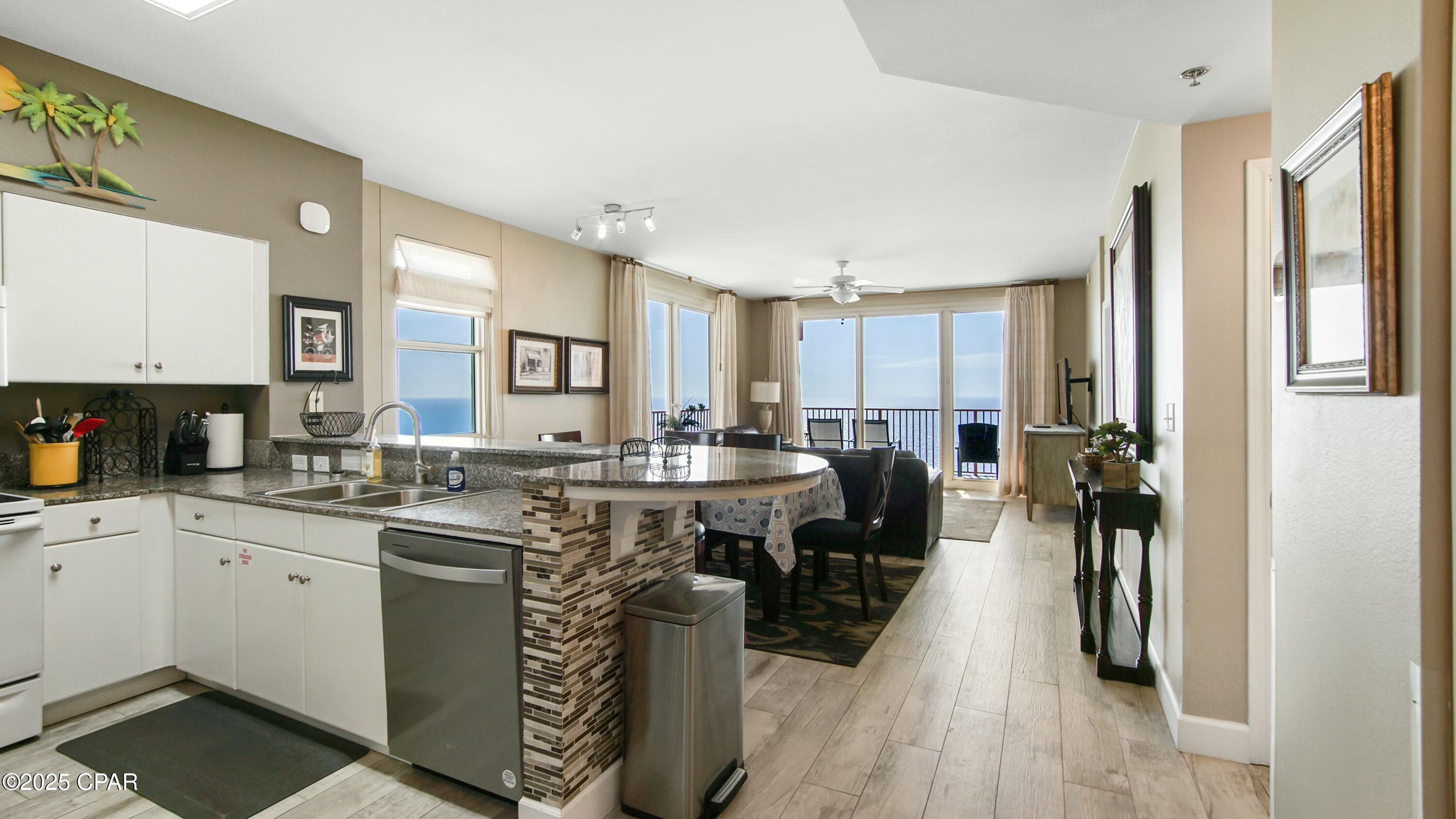 Image 10 For 9900 Thomas Drive 2131