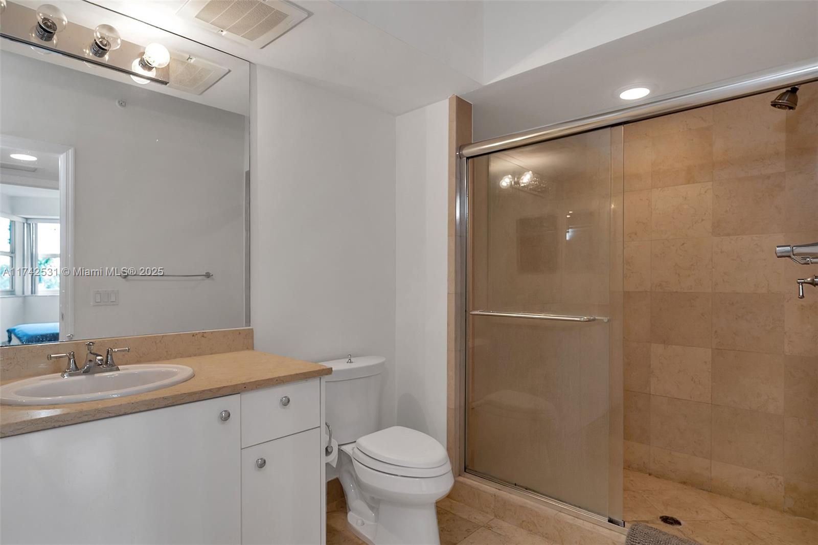 19900 E Country Club Dr #716, Aventura FL 33180