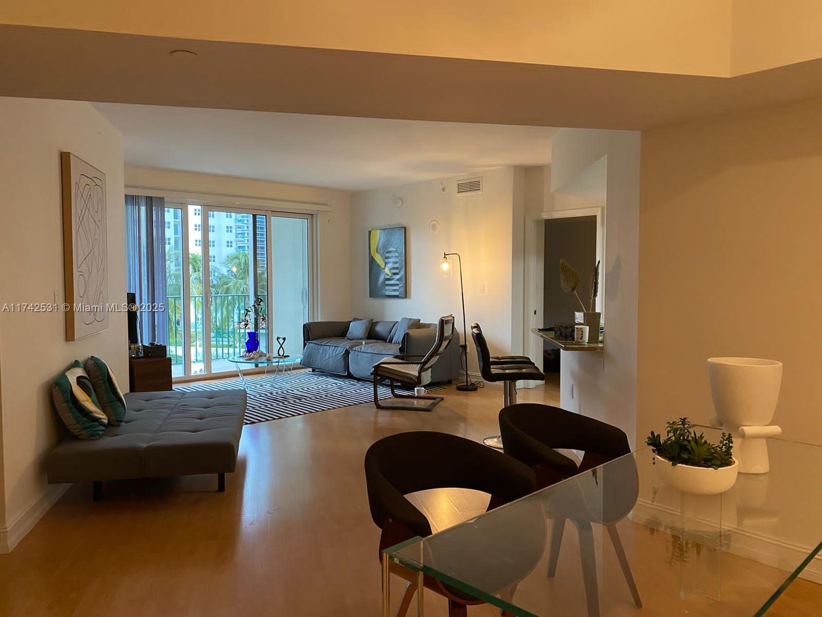 19900 E Country Club Dr #716, Aventura FL 33180