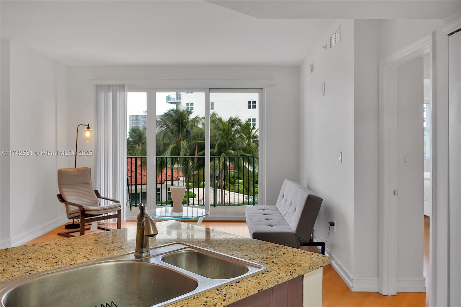 19900 E Country Club Dr #716, Aventura FL 33180