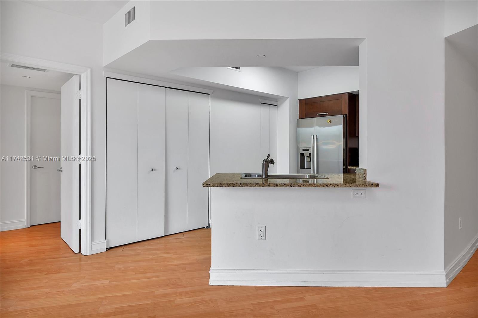 19900 E Country Club Dr #716, Aventura FL 33180