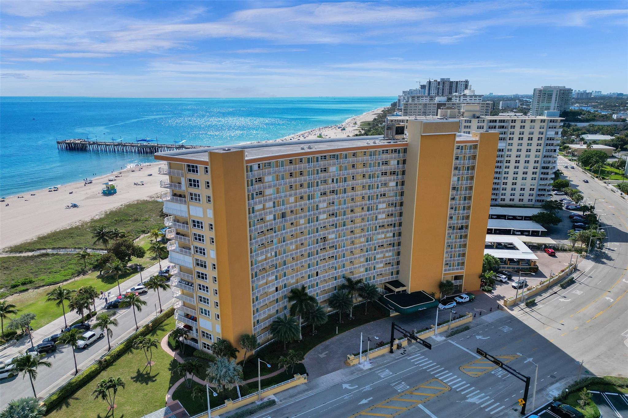 Apartamento à Venda em Pompano Beach, FL