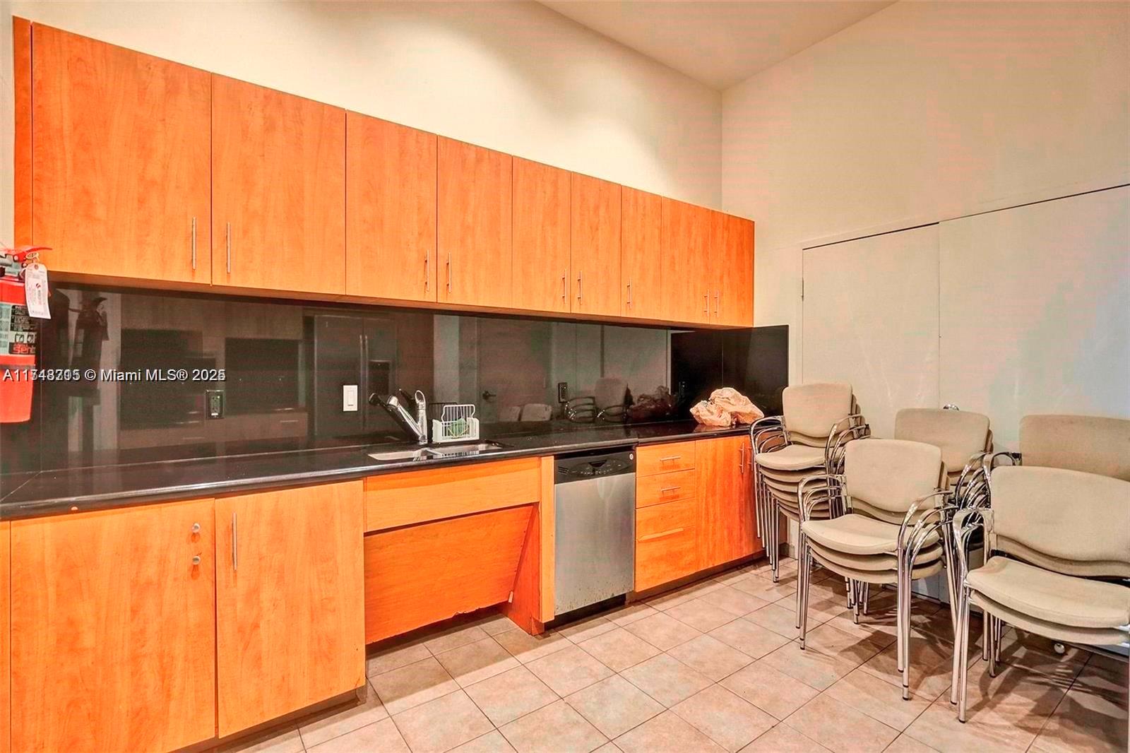 7900 Harbor Island Dr #PH26, North Bay Village FL 33141