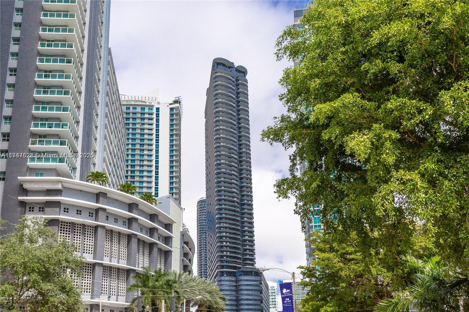 1000 Brickell Plz #3512, Miami FL 33131
