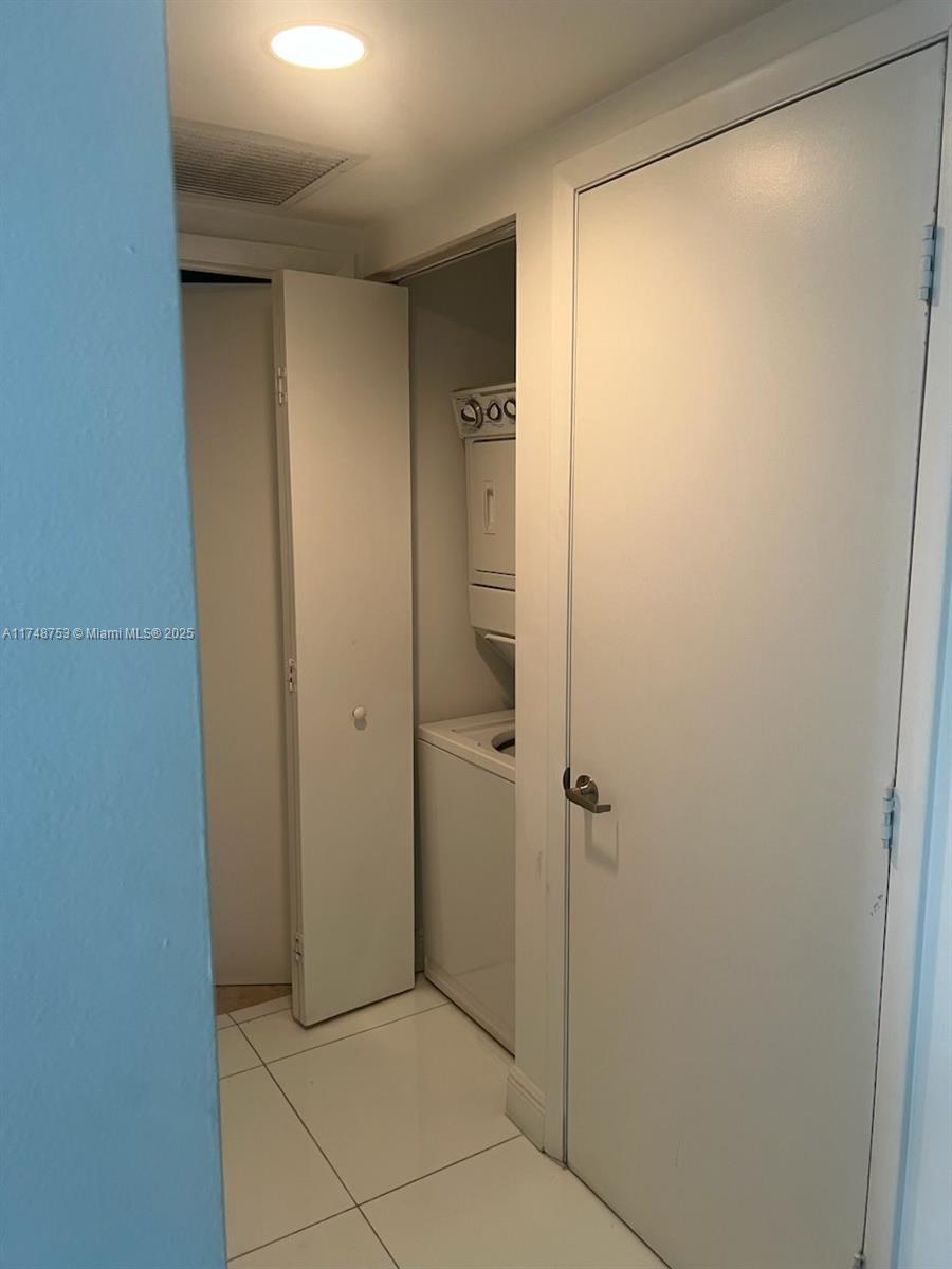 495 Brickell Ave #807, Miami FL 33131