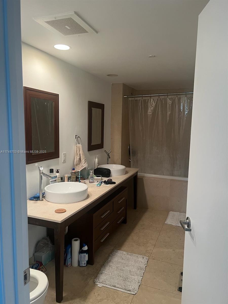 495 Brickell Ave #807, Miami FL 33131