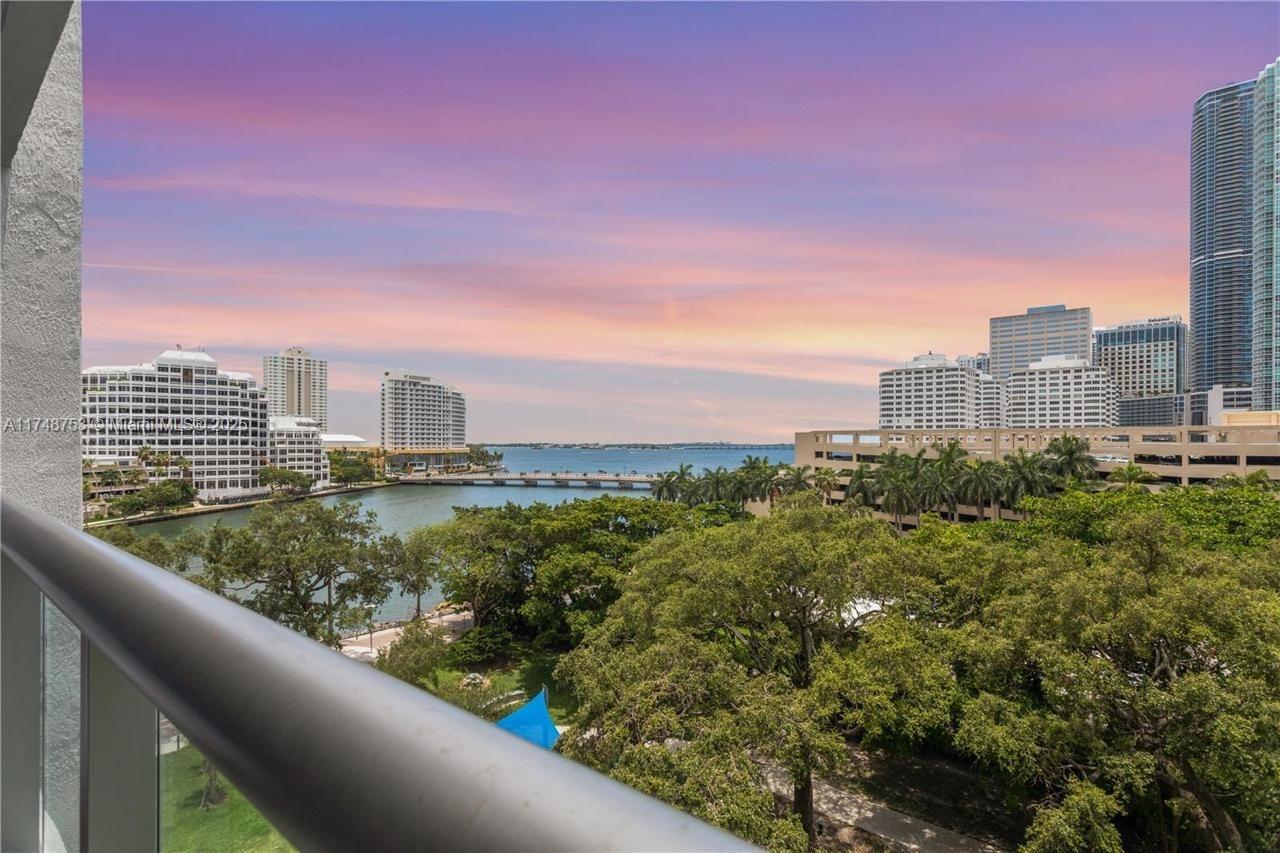 495 Brickell Ave #807, Miami FL 33131