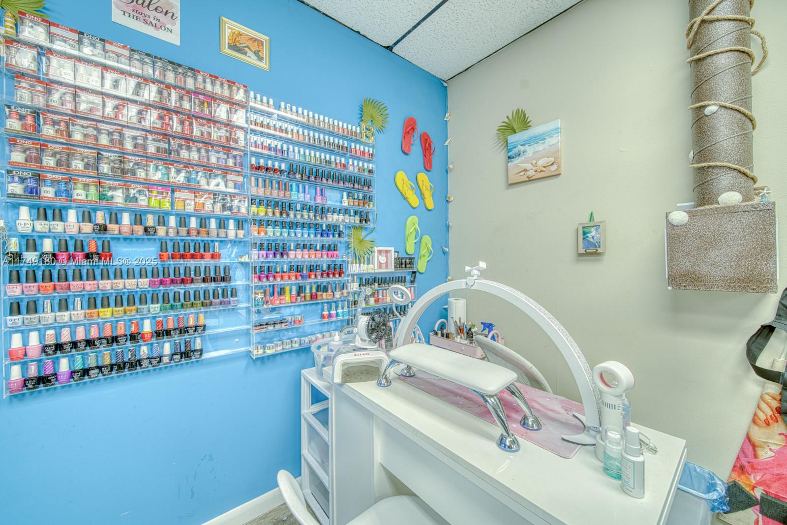 Full-service Nails & Beauty Spa For Sale In Sweetwater