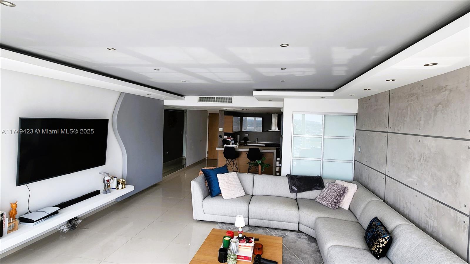 Condo for Sale in San Juan, FL