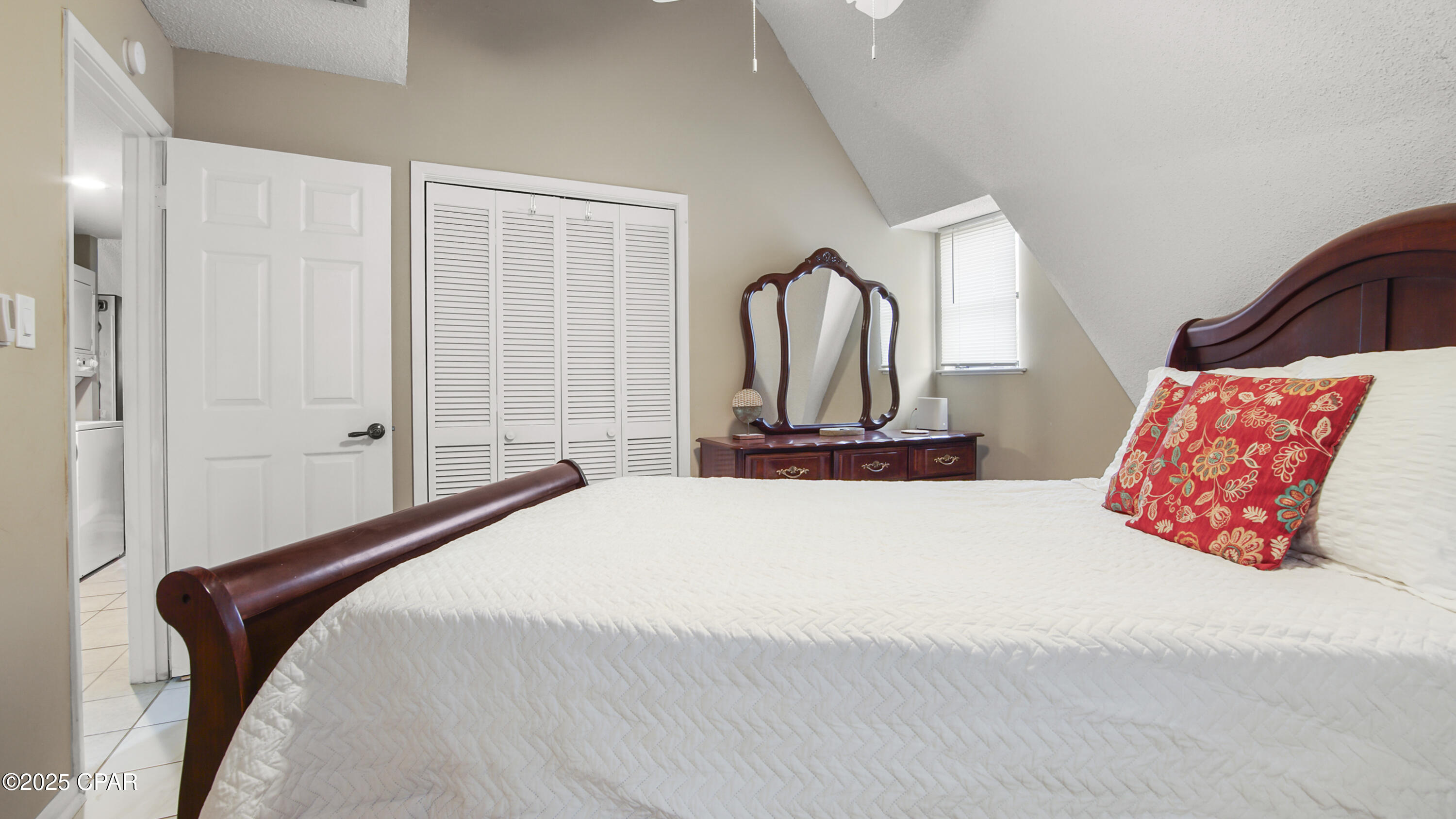 Image 30 For 8421 Elizabeth Avenue