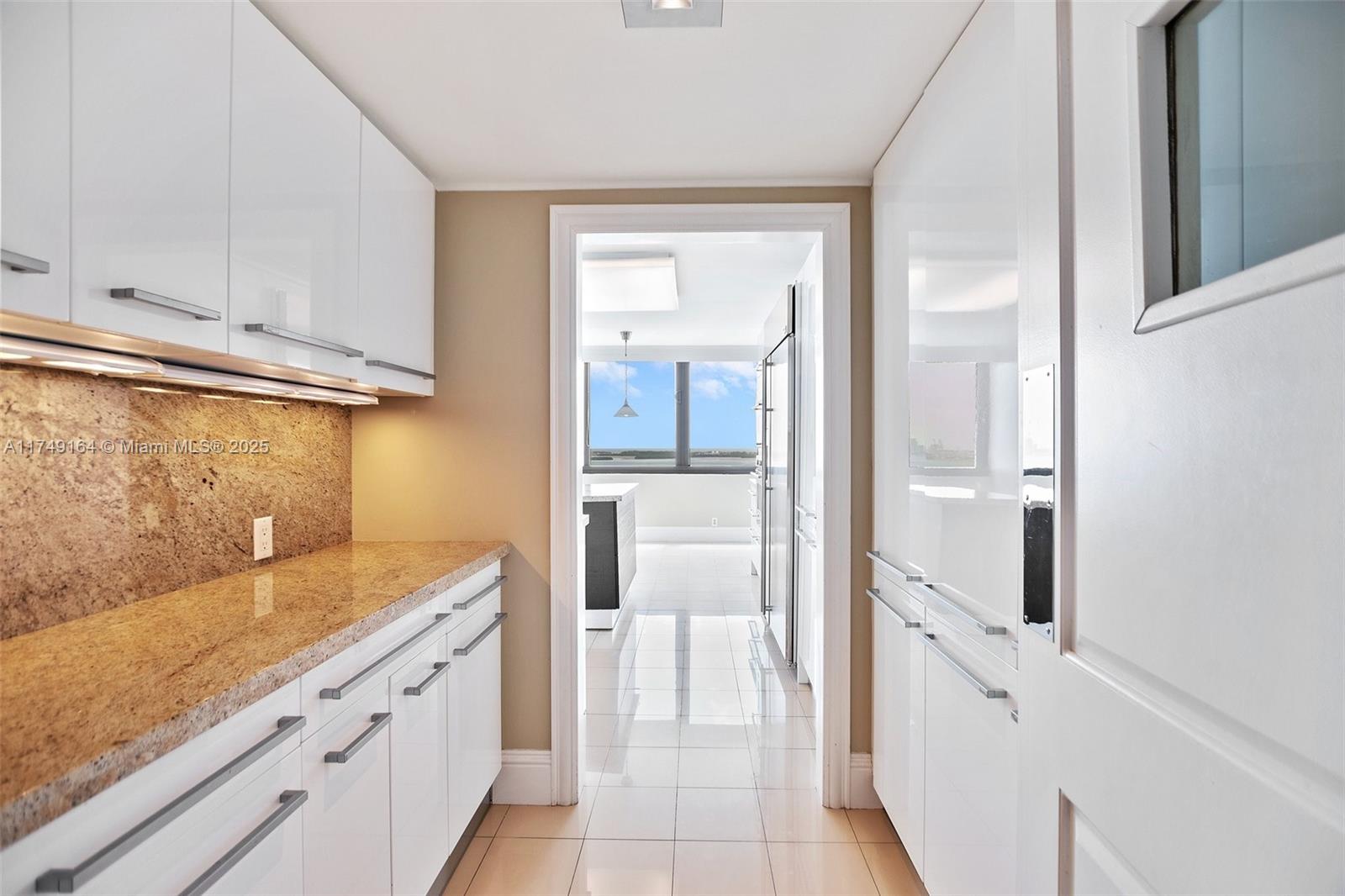 1581 Brickell Ave #2101, Miami FL 33129