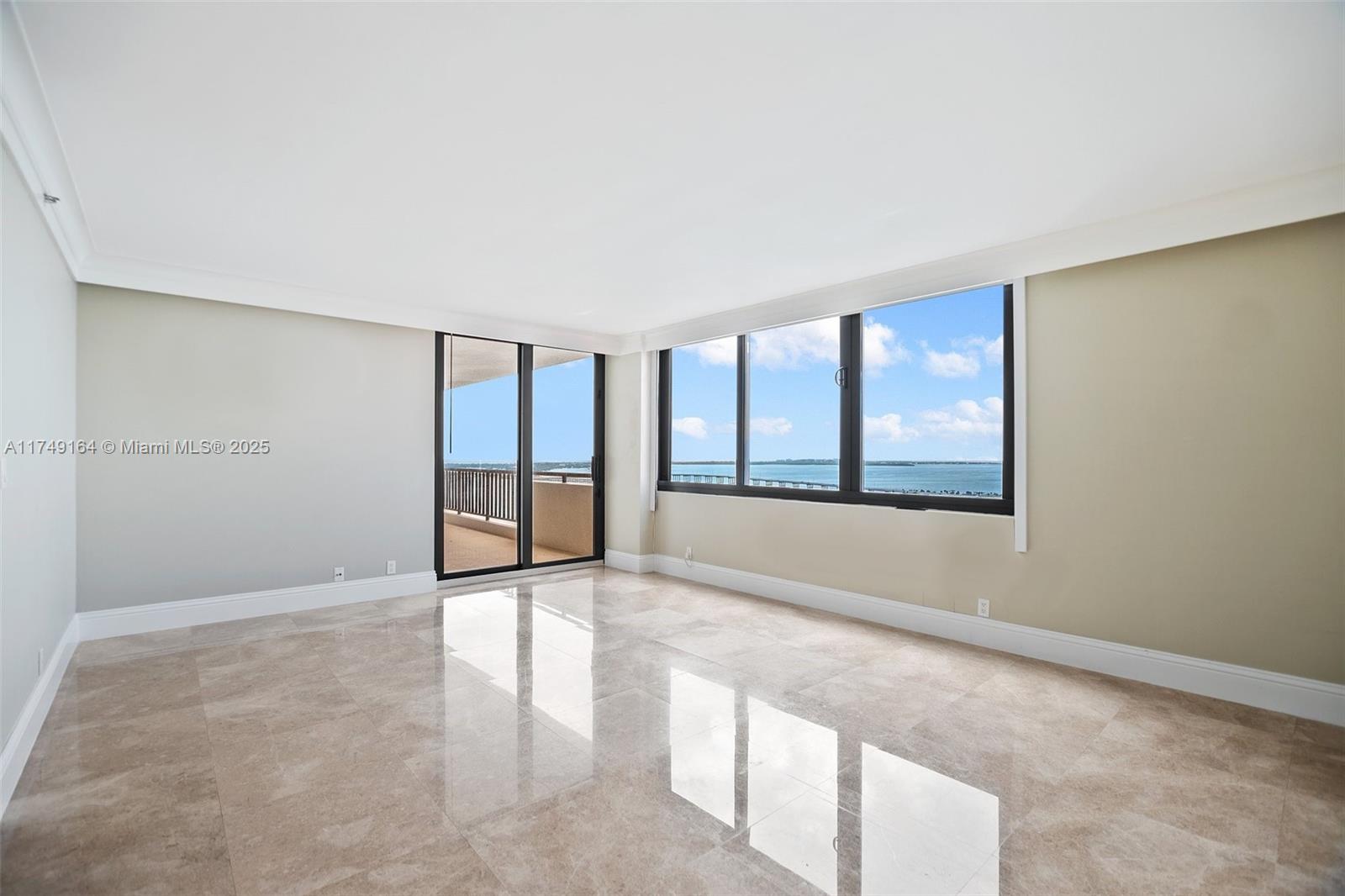 1581 Brickell Ave #2101, Miami FL 33129