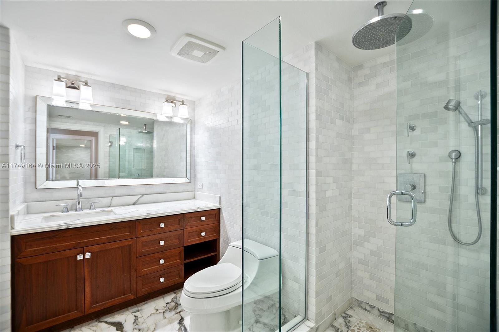 1581 Brickell Ave #2101, Miami FL 33129