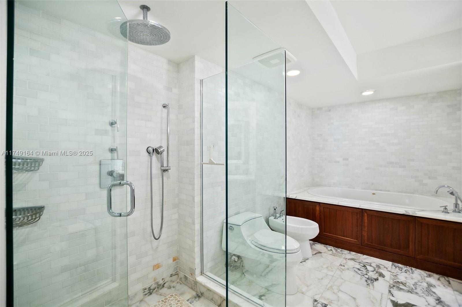 1581 Brickell Ave #2101, Miami FL 33129