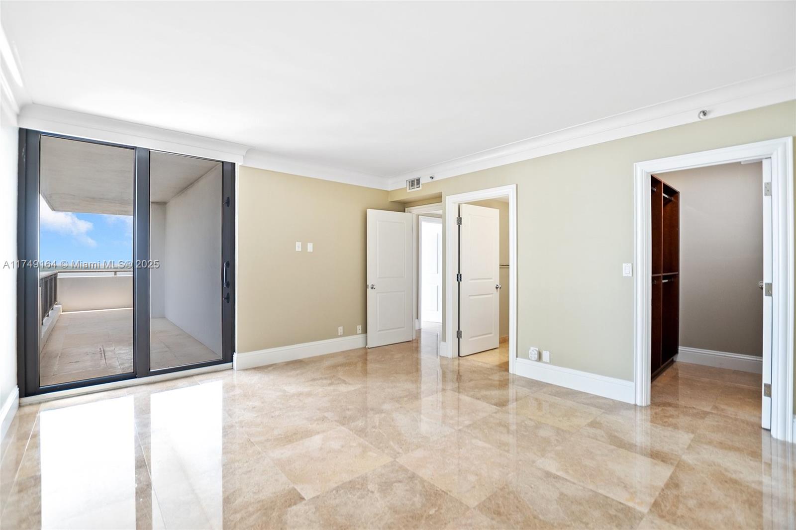 1581 Brickell Ave #2101, Miami FL 33129