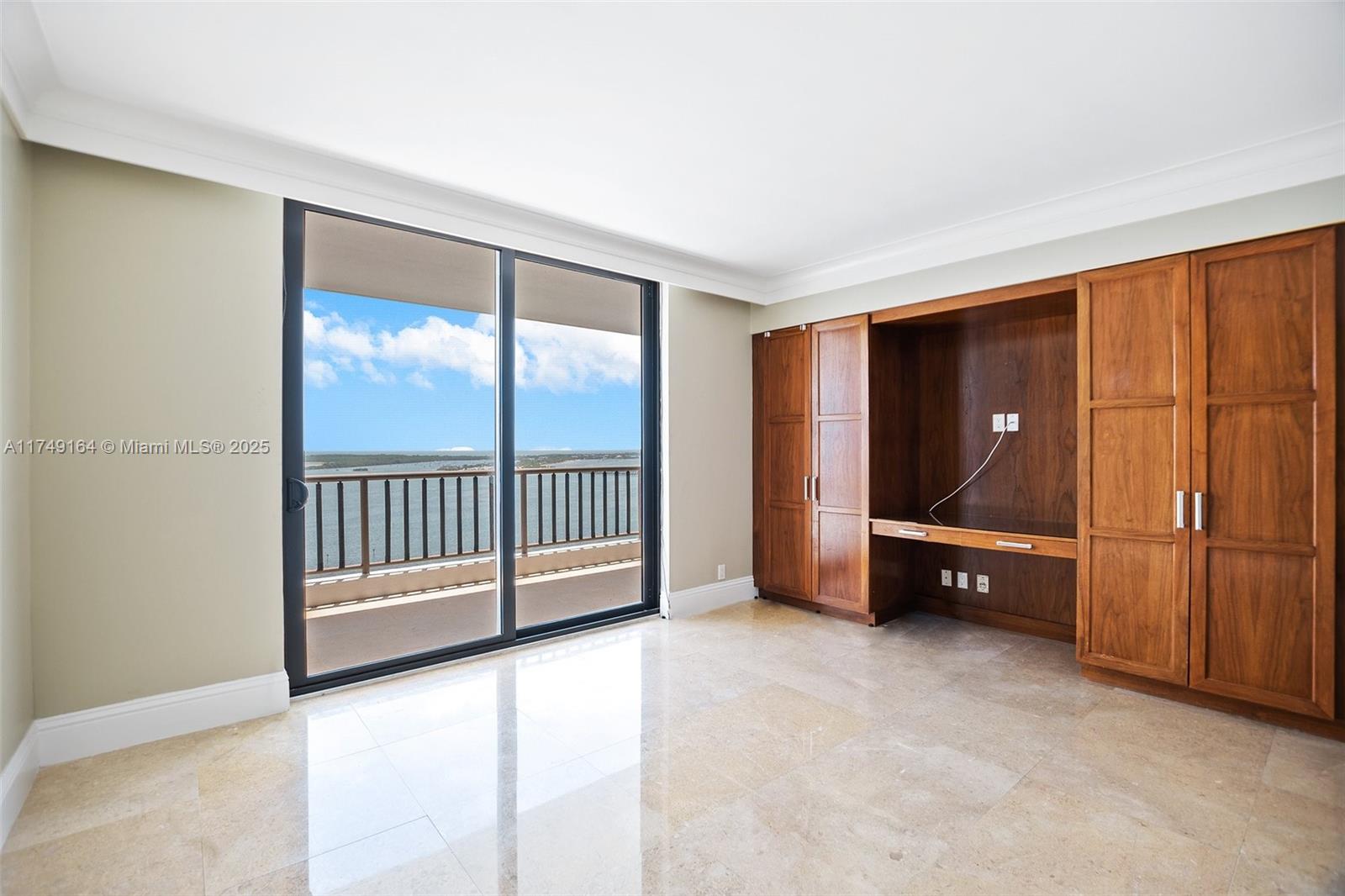 1581 Brickell Ave #2101, Miami FL 33129