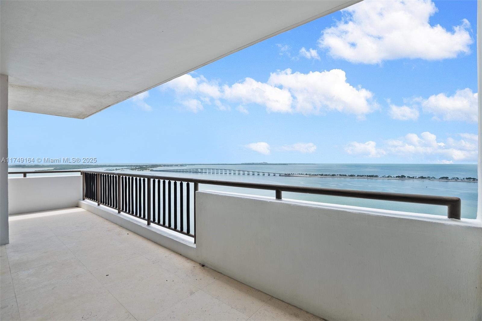 1581 Brickell Ave #2101, Miami FL 33129