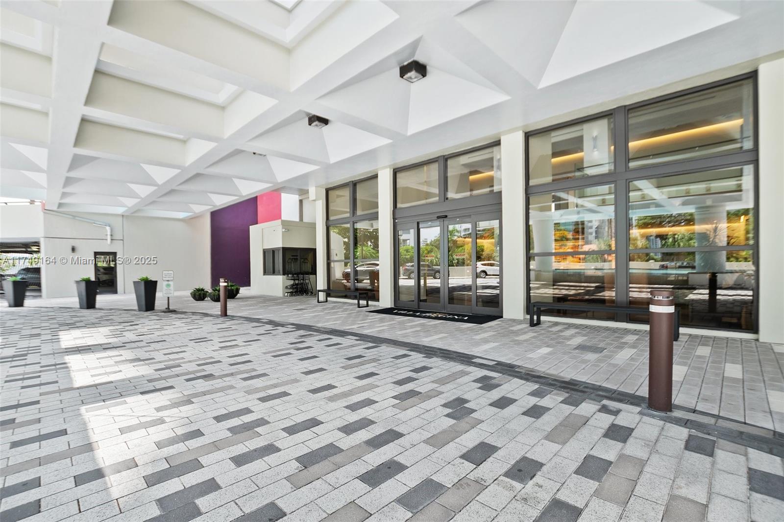 1581 Brickell Ave #2101, Miami FL 33129